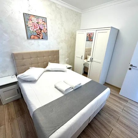 Solid Melody Apartment Mamaia
