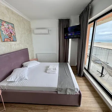 Solid Melody Apartment